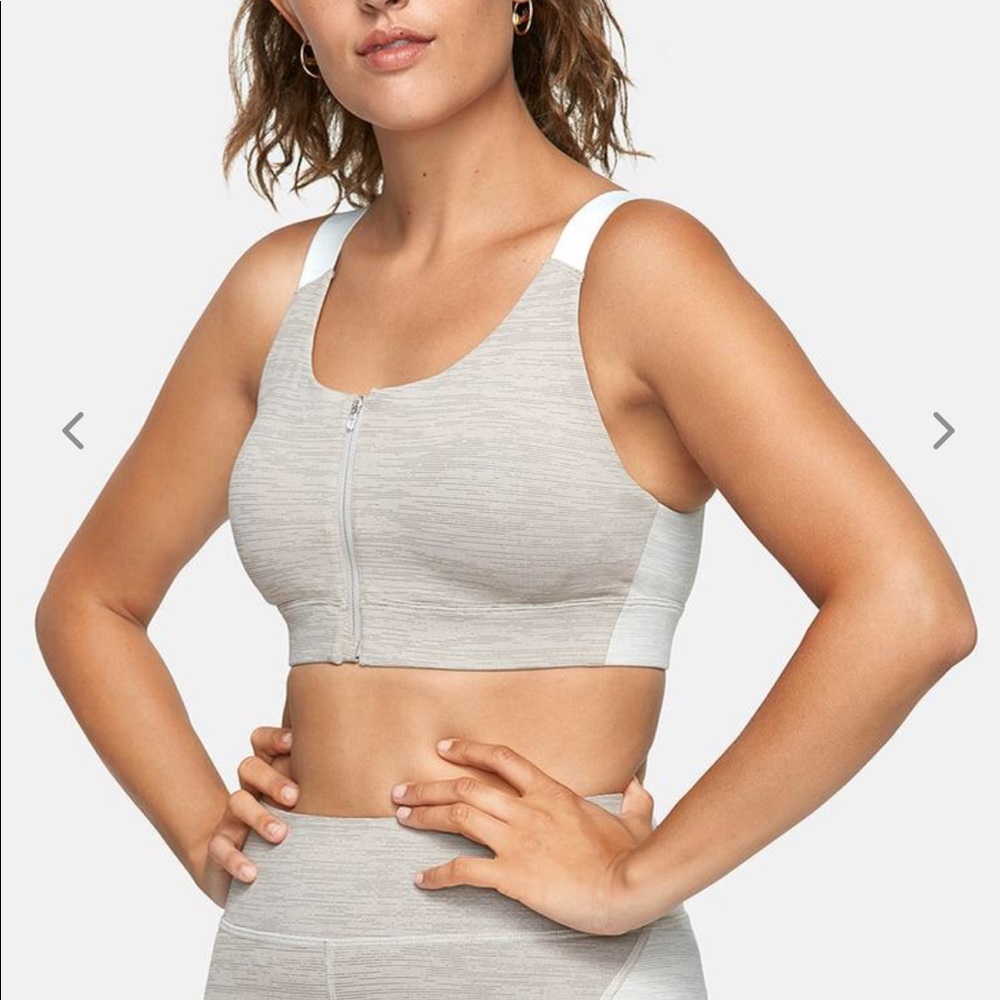 Outdoor Voices Zip Bra in color Atmosphere